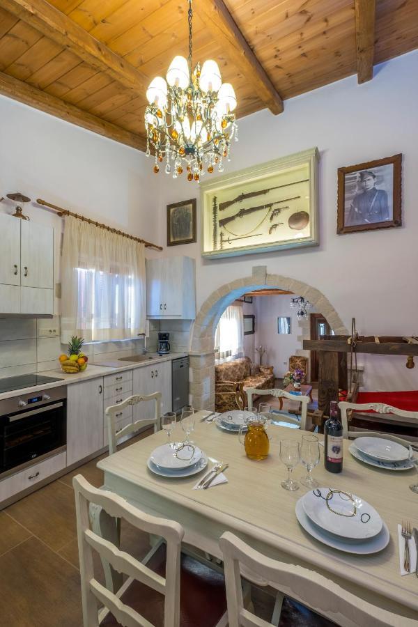 Villa George Kambanion Екстер'єр фото