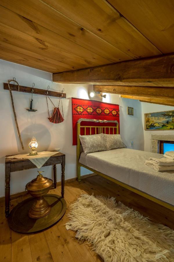 Villa George Kambanion Екстер'єр фото